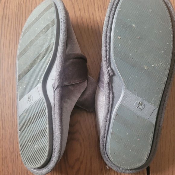 JESSICA SIMPSON Gray Velvet Slippers with Bow 7/8 - Picture 6 of 7